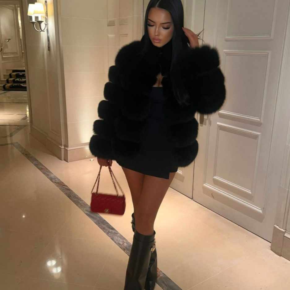 Damjacka i fuskpäls 3