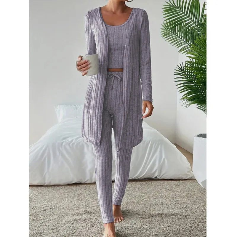 Tredelat set för dam – långärmad cardigan, kort topp och ribbade byxor med knytning