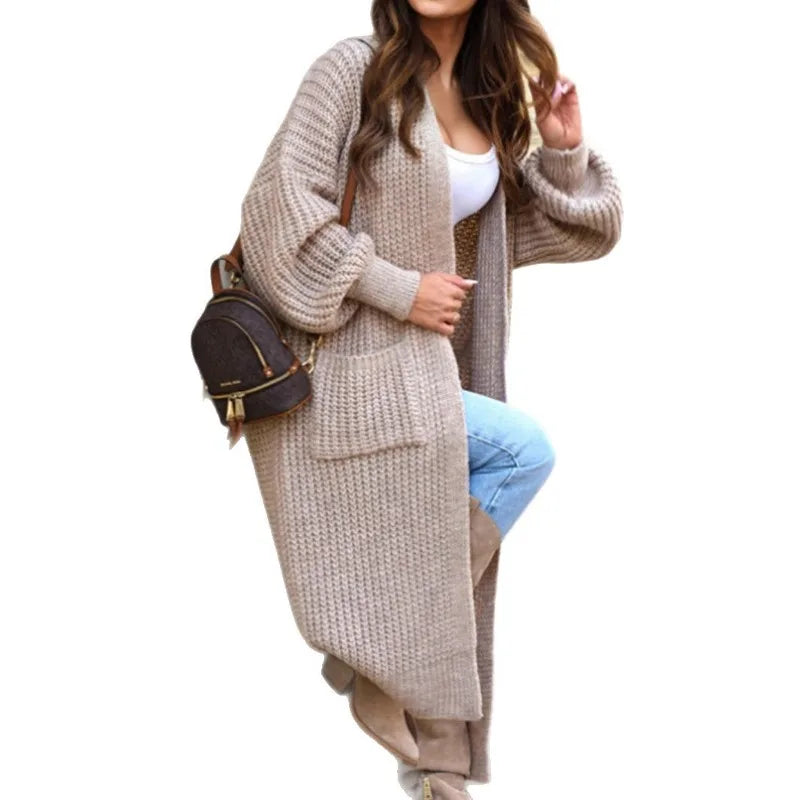 Stickad cardigan för dam – lång modell med fickor i avslappnad design