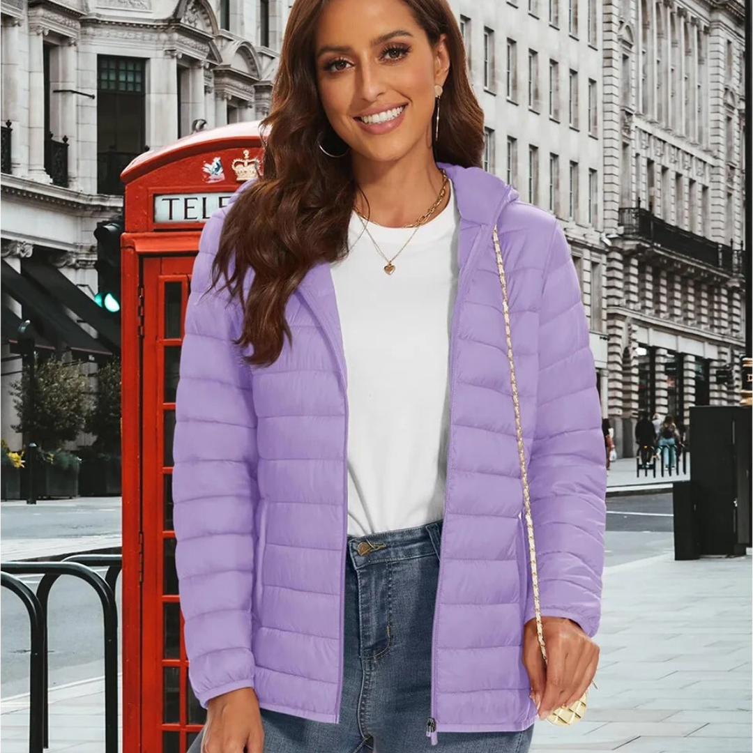Pufferjacka för dam – lätt design med huva och värmande komfort